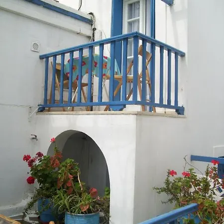 Niki Kythira Town